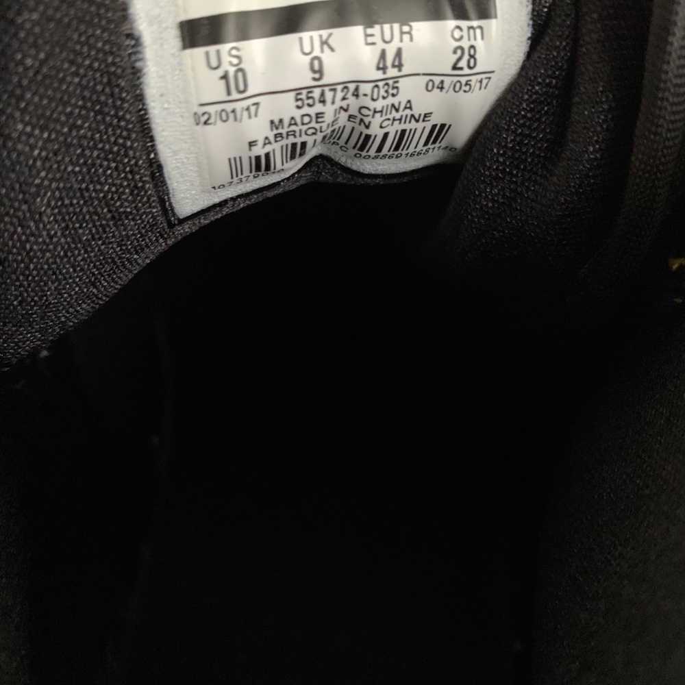 RARE AIR JORDAN 1 MID, LOVE BLACK VARSITY - Picture 10 of 10